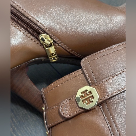 Tory Burch Bristol Brown Leather Ankle Boots - Picture 6 of 6